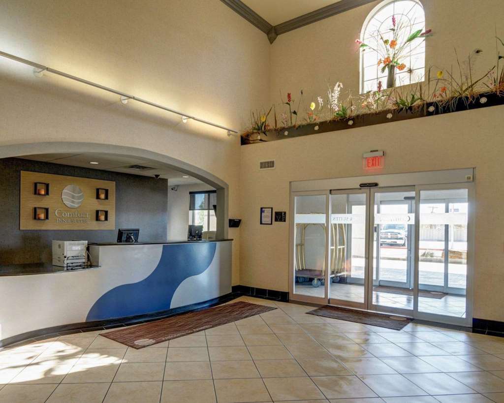 Comfort Inn & Suites Amarillo Interior photo