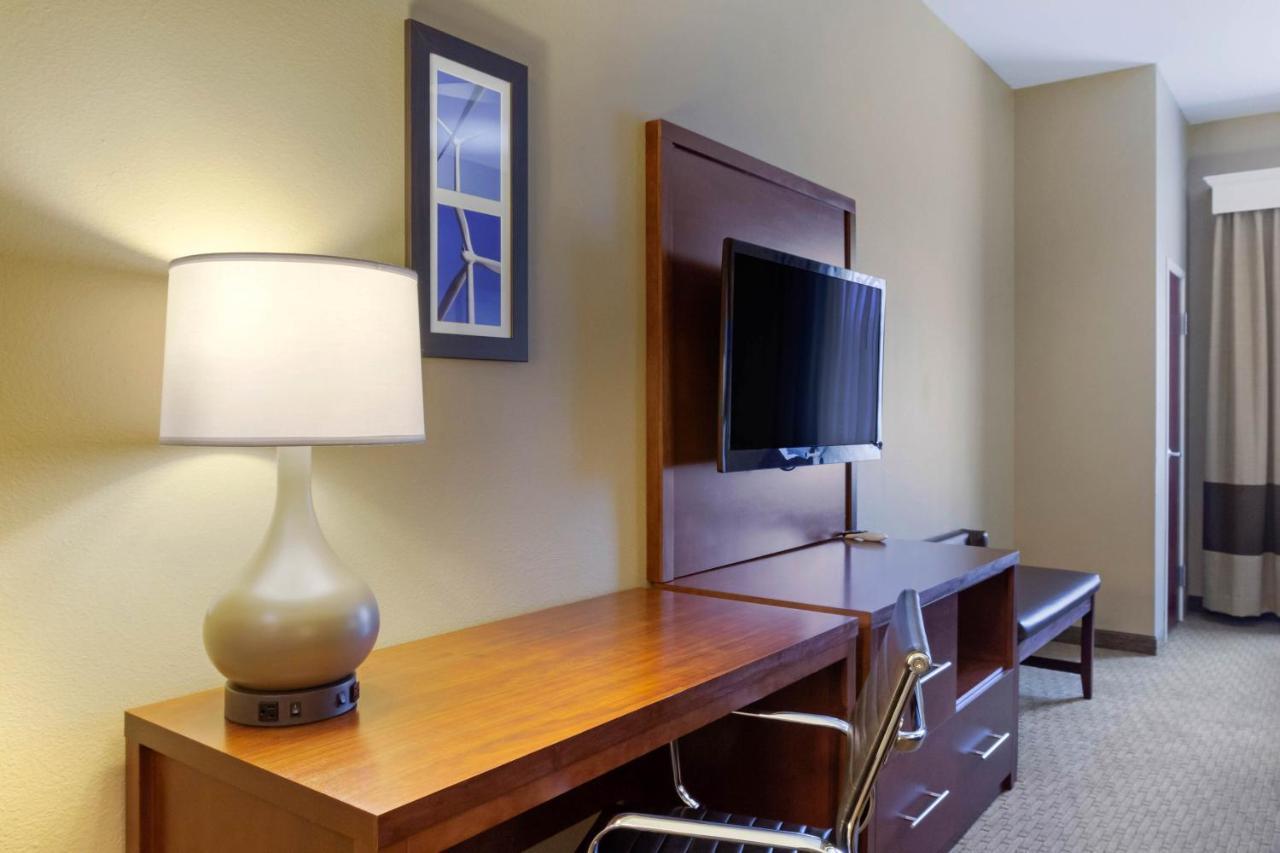 Comfort Inn & Suites Amarillo Exterior photo